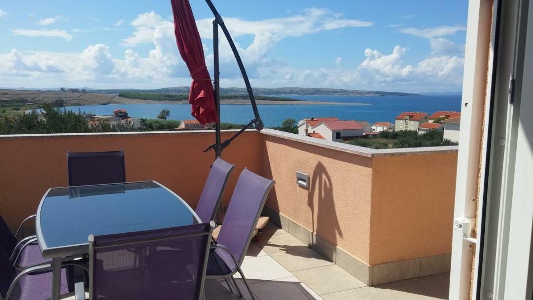 Apartment Pepi Povljana Esterno foto